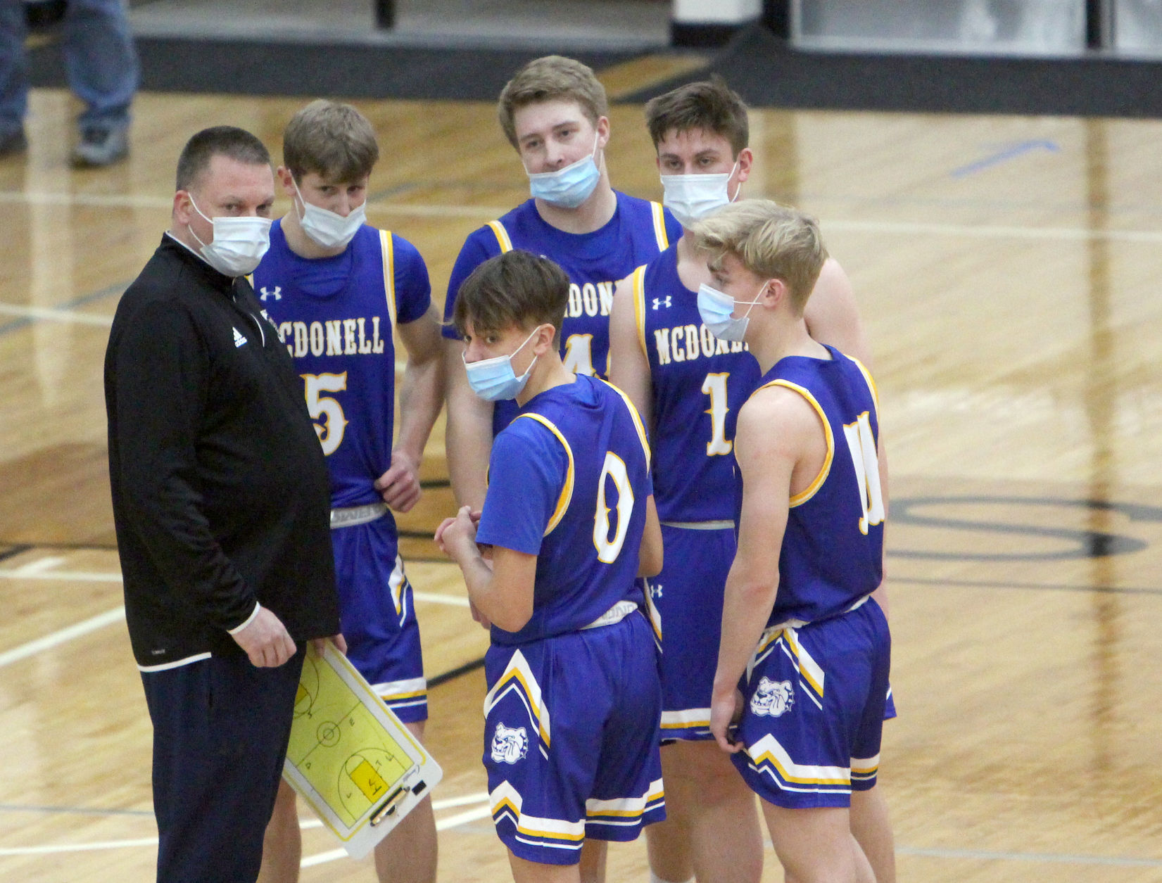 McDonell boys basketball at Osseo-Fairchild 1-11-21